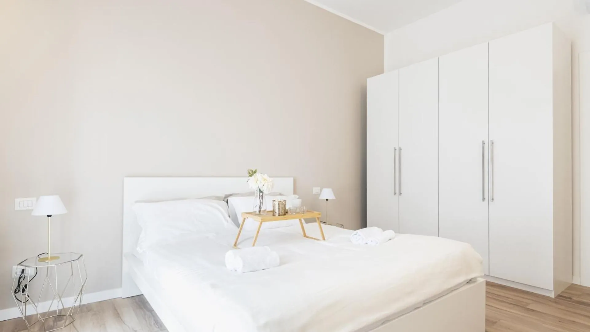 Easylife - Golden Suite Milan Apartment