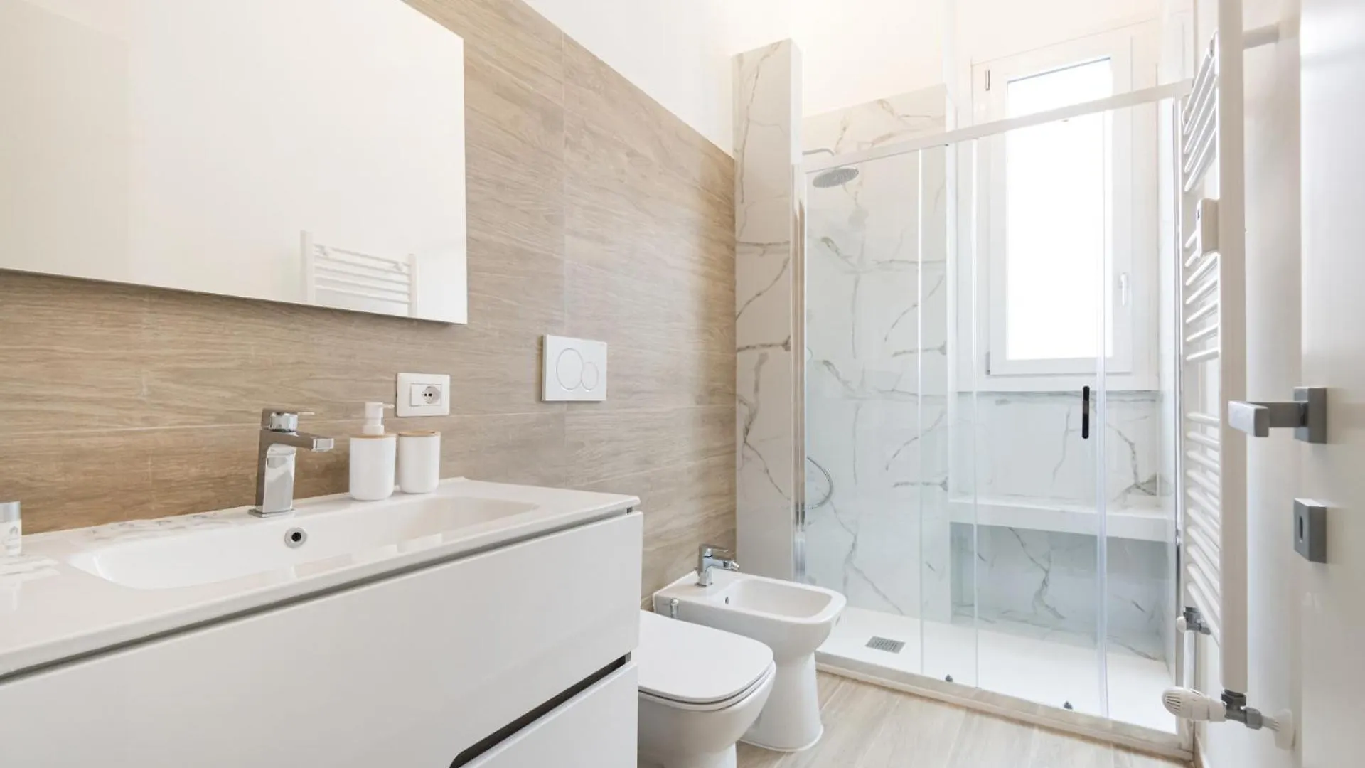 Easylife - Golden Suite Milan Italy