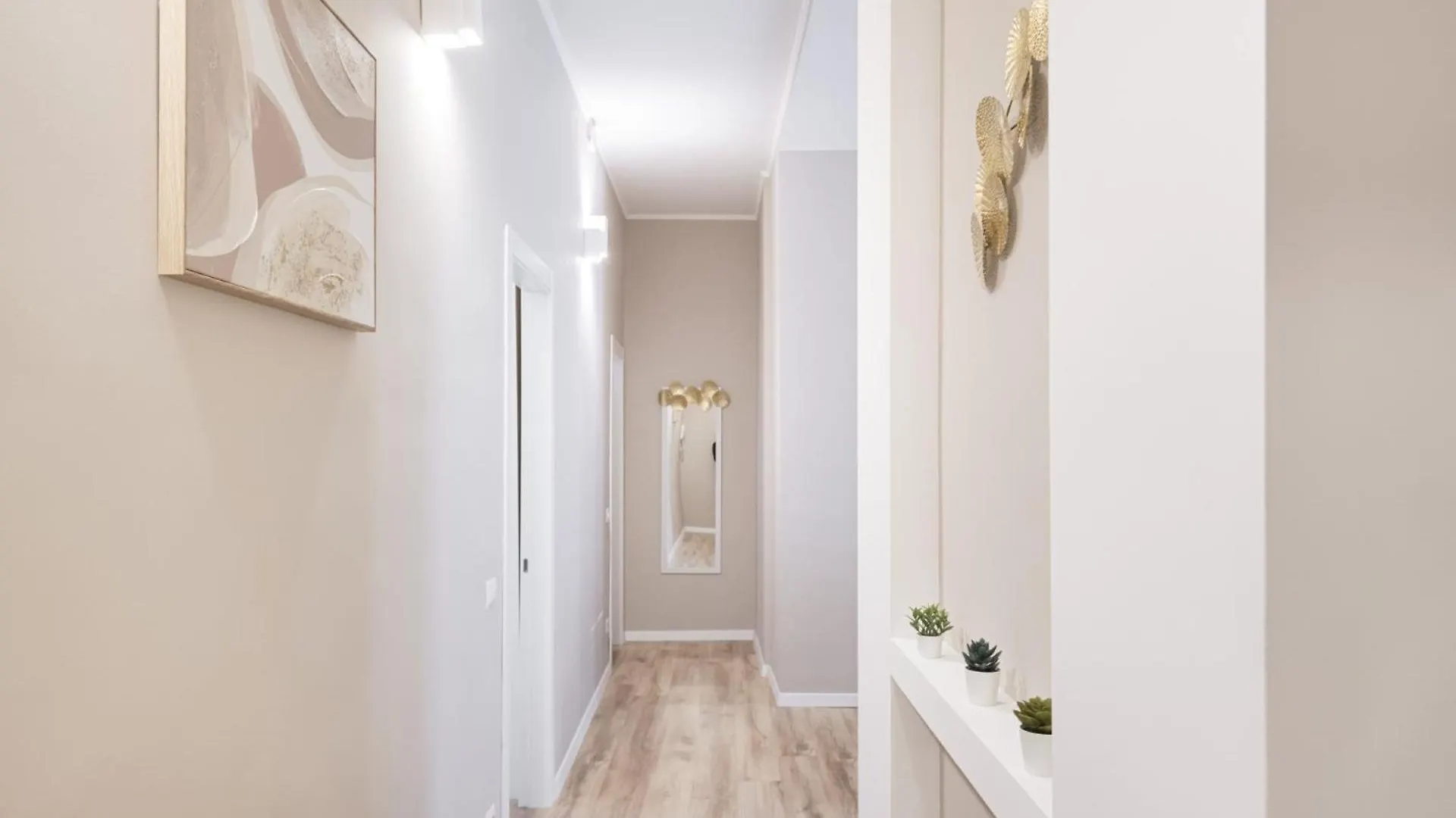 Apartment Easylife - Golden Suite Milan