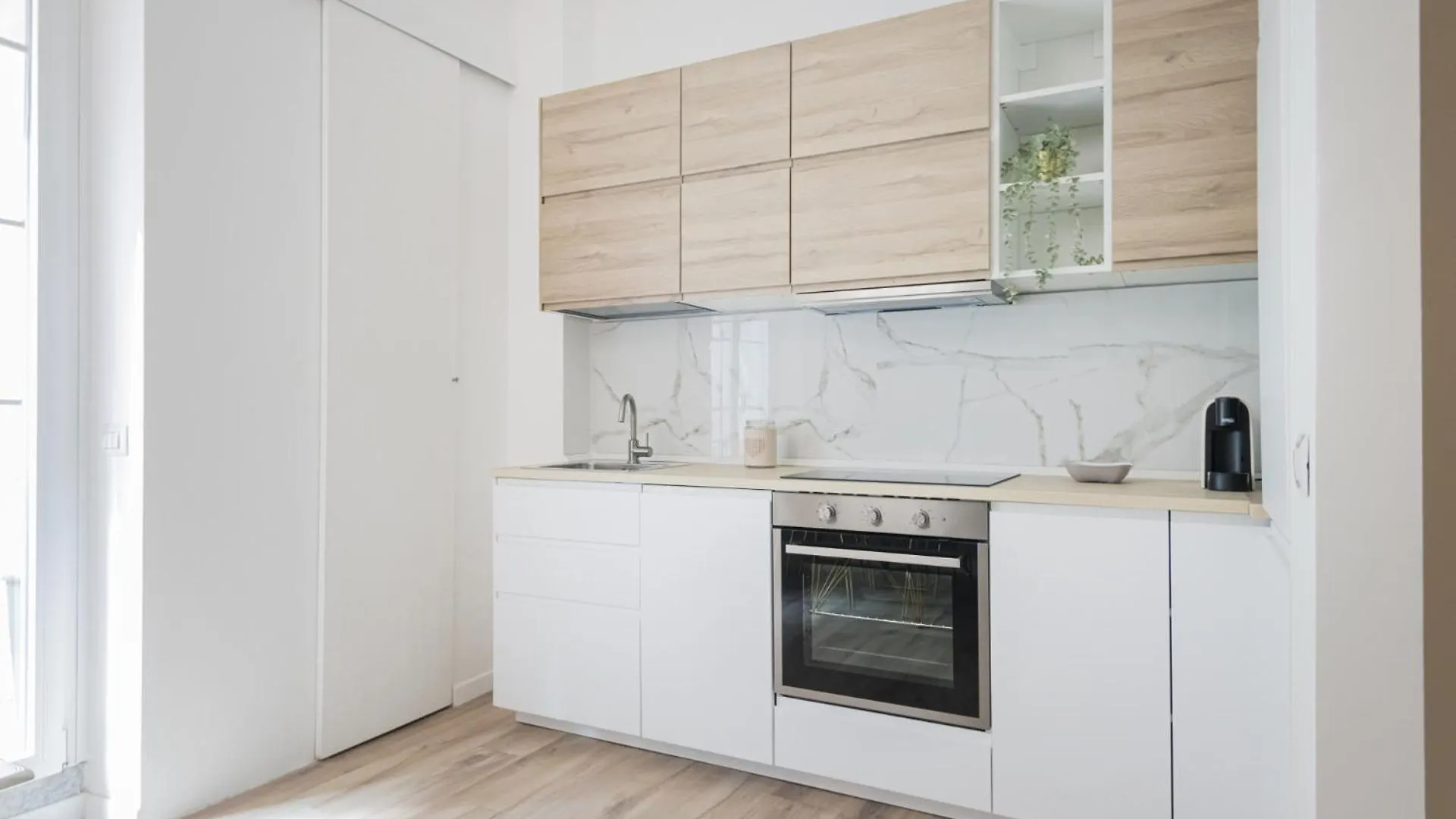 Easylife - Golden Suite Milan 0*,  Italy